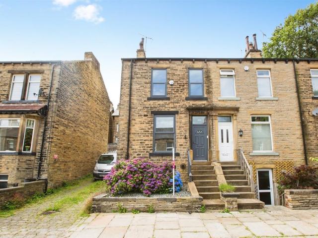 House for sale in Salterhebble, West Yorkshire
