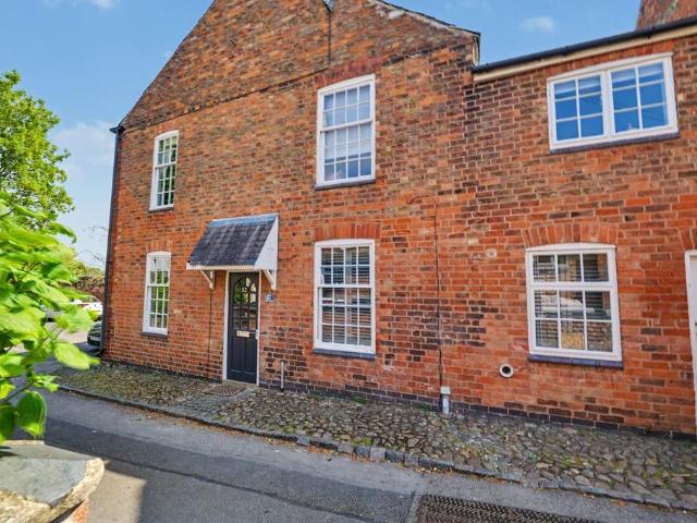 House for sale in Stanford On Avon, Leicestershire