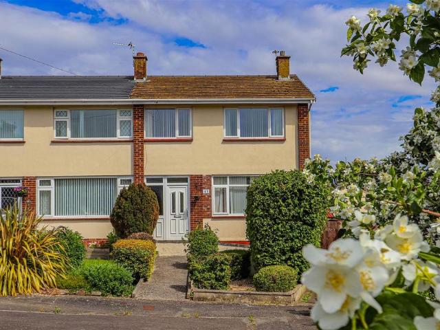 House for sale in Gibbonsdown, Barry