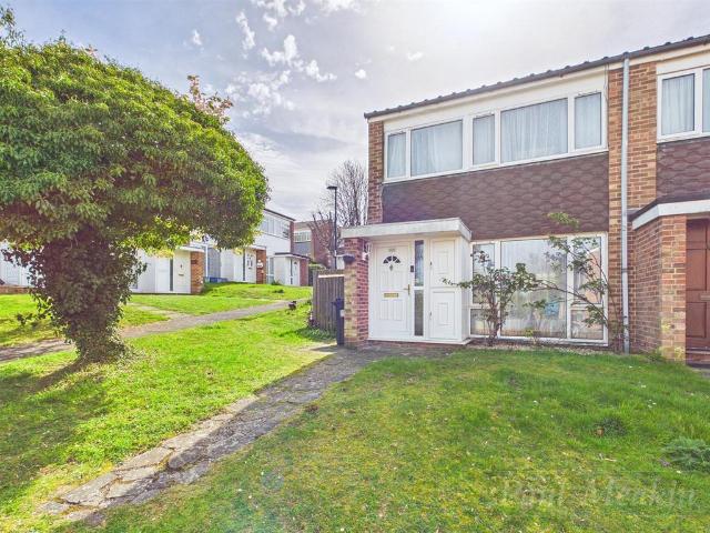 House for sale in London Borough of Croydon, Forestdale