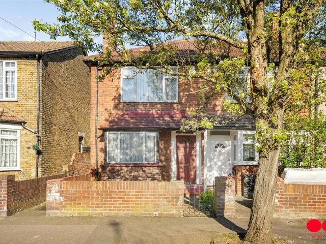 House for sale in London Borough of Havering, Greater London