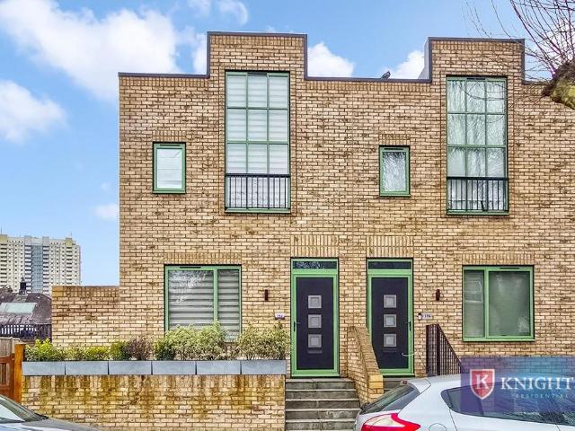 House for sale in Lower Edmonton, Edmonton