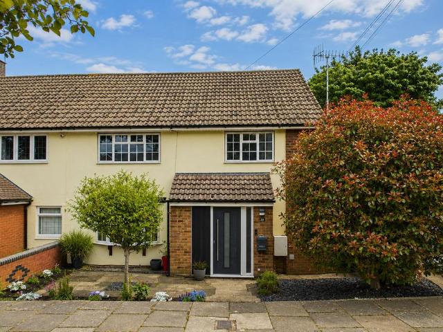 House for sale in Pouchen End, Hertfordshire