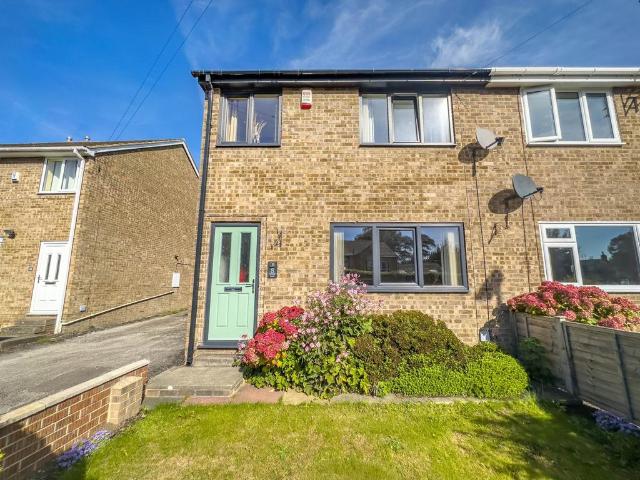 House for sale in Little Gomersal, West Yorkshire