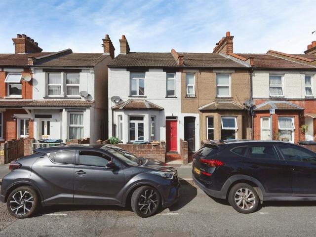 House for sale in Holywell Estate, Watford
