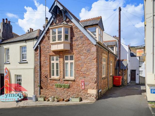 House for sale in Kingsand, Cornwall