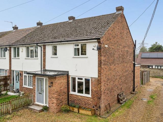 House for sale in Shreding Green, Richings Park