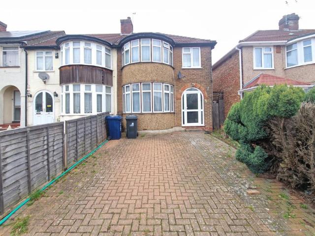 House for sale in London Borough of Ealing, Greater London
