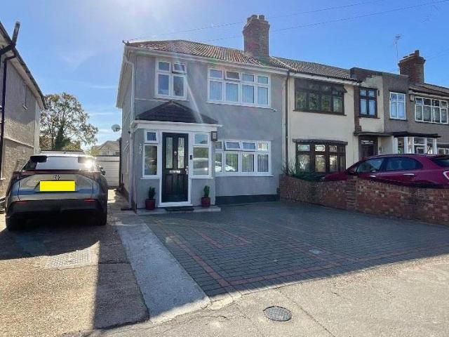 House for sale in London Borough of Havering, Greater London