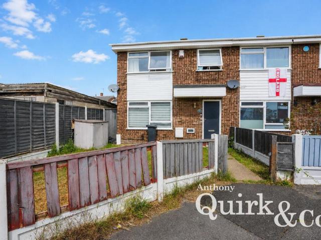 House for sale in Winter Gardens, Essex