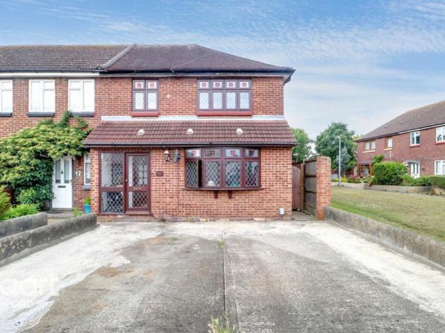 House for sale in London Borough of Barking and Dagenham, Greater London