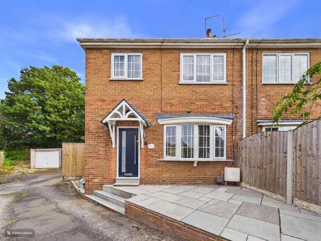 House for sale in Pontefract, West Yorkshire