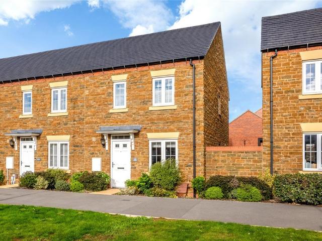 House for sale in Evershot, Oxfordshire