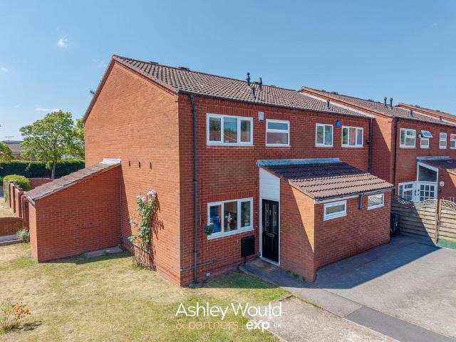 House for sale in Stourbridge, West Midlands
