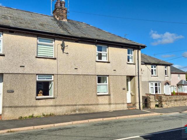 House for sale in Llanystumdwy, Chwilog