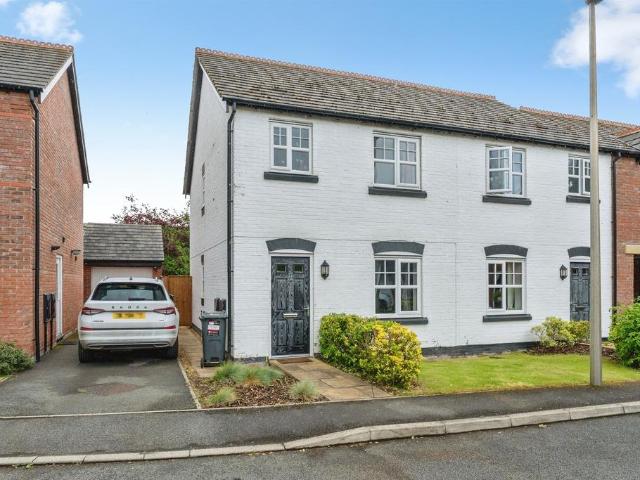 House for sale in Milton Green, Two Mills