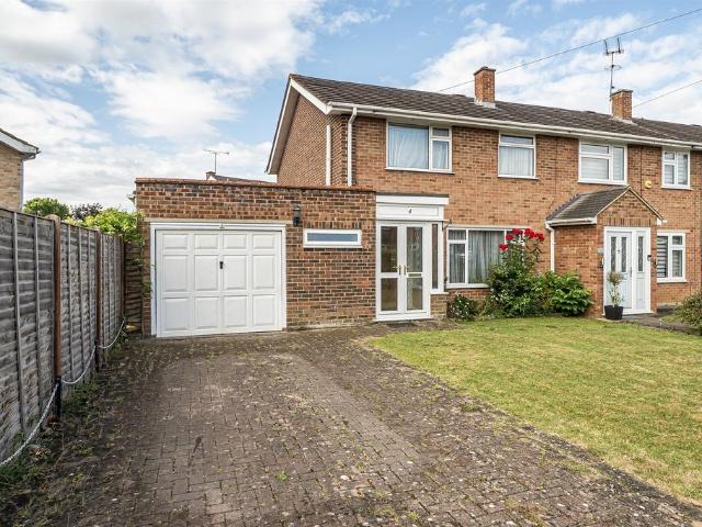 House for sale in Holyport, Bray