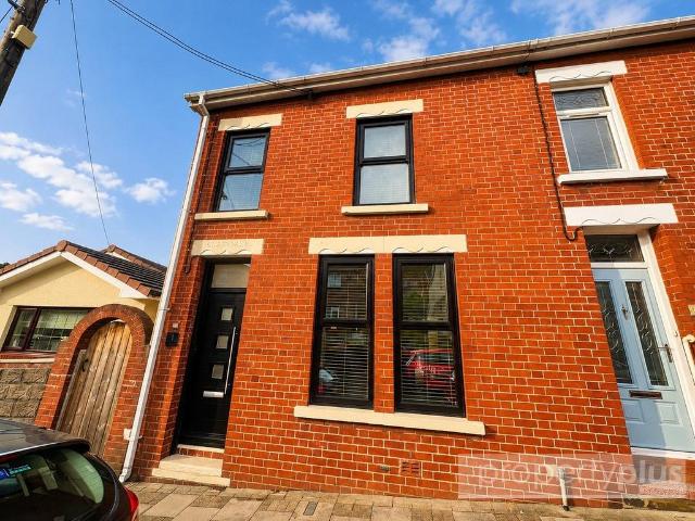 House for sale in Cymmer, Wales