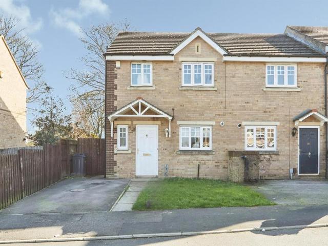 House for sale in Eccleshill, West Yorkshire