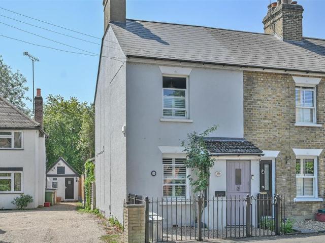 House for sale in Hutton Mount, Navestock Side