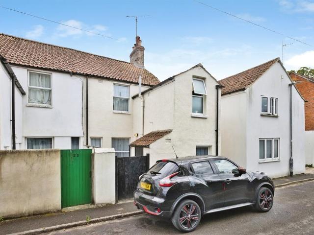 House for sale in Yeovil, Somerset