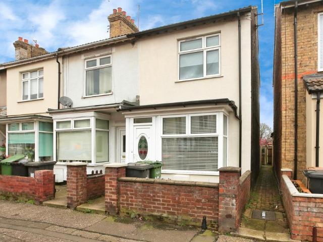 House for sale in Woodston, Peterborough