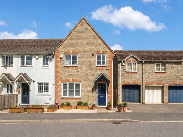 House for sale in Greater Leys, The Slade