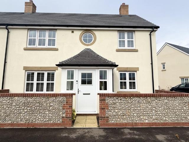 House for sale in Littlecote, West Sussex