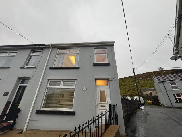 House for sale in Pontycymer, Wales