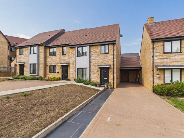 House for sale in Bridgefield, Ashford
