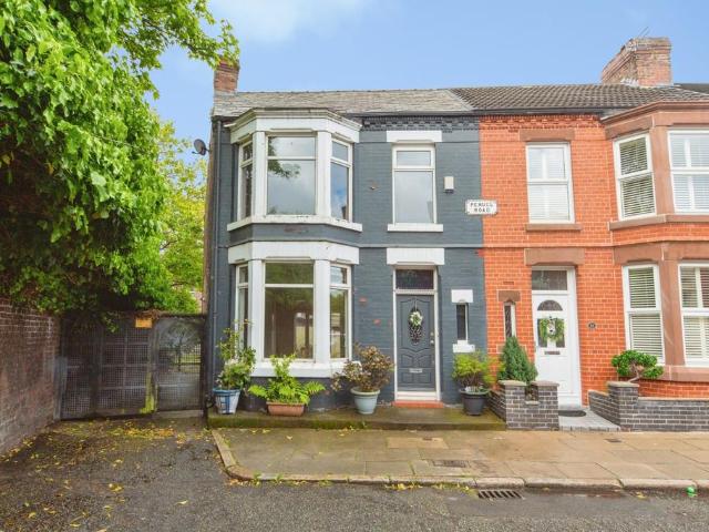 House for sale in Calderstones