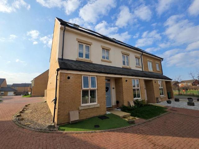 House for sale in Burnside, Fence Houses