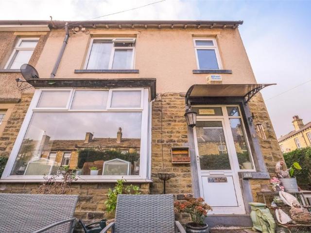 House for sale in Thornhills, Brighouse