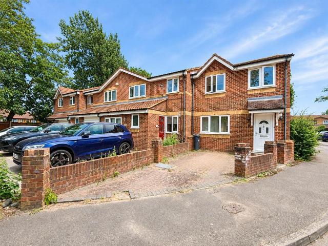 House for sale in London Borough of Hounslow, Heston