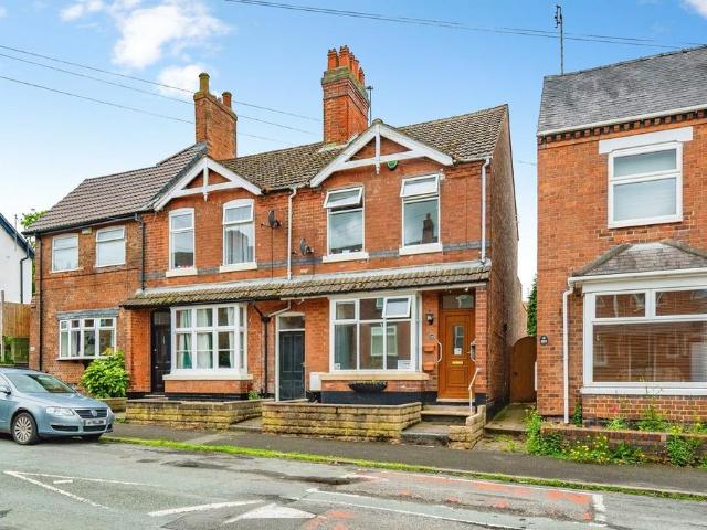 House for sale in Winshill, Beamhurst