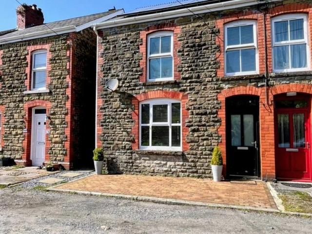 House for sale in Betws