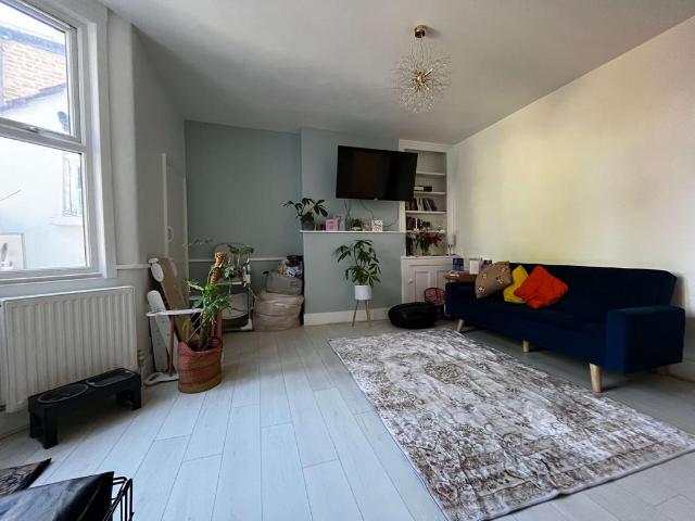 House for sale in London Borough of Croydon, Thornton Heath