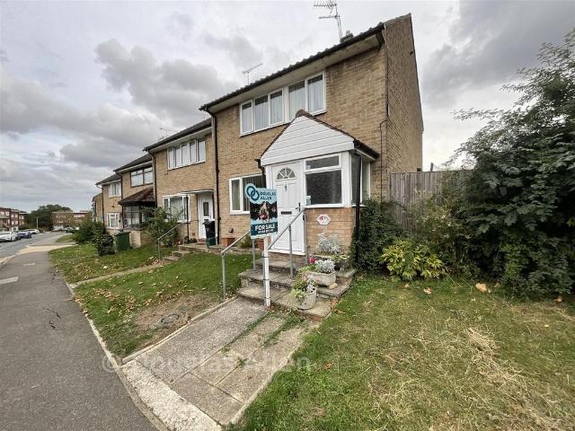 House for sale in Lee Chapel, Basildon
