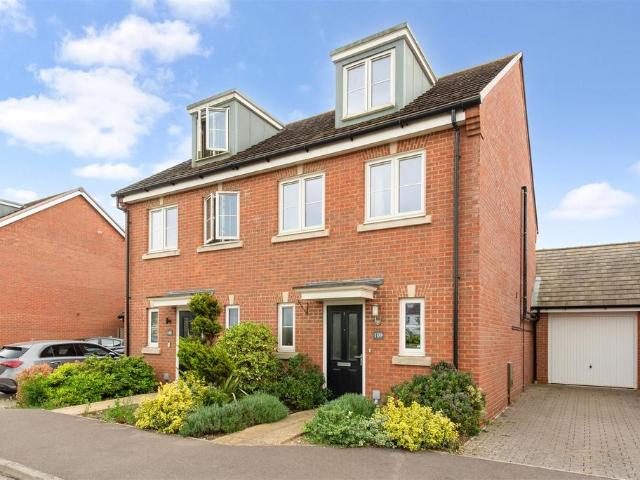 House for sale in Littlecote, West Sussex