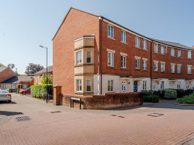 House for sale in Horfield, Feckenham