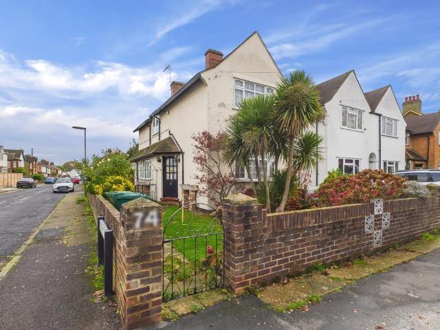 House for sale in Lower Halliford, Surrey