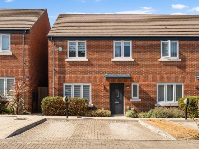 House for sale in Ottershaw, Runnymede