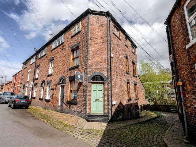 House for sale in Moss Rose, Macclesfield