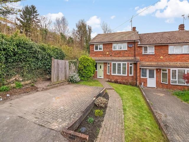 House for sale in London Borough of Croydon, Kenley