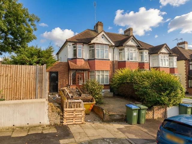 House for sale in Plumstead, Greater London