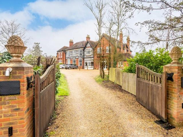 House for sale in Winkfield Street, Winkfield