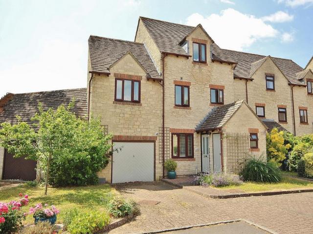 House for sale in Black Bourton, Oxfordshire