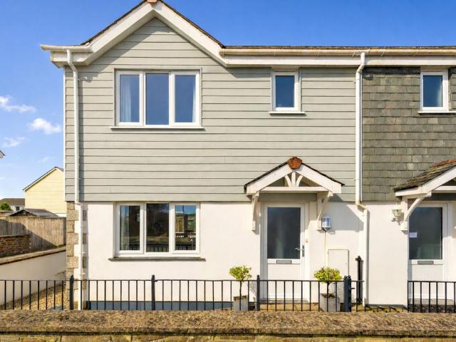 House for sale in Shortlanesend, Cornwall