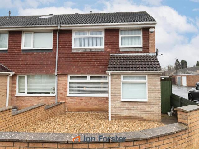 House for sale in Kingston Park, Newcastle Upon Tyne