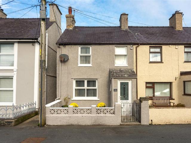 House for sale in Llanrug, Wales